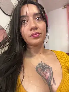 EmmyEvans1 লাইভ XXX চ্যাট