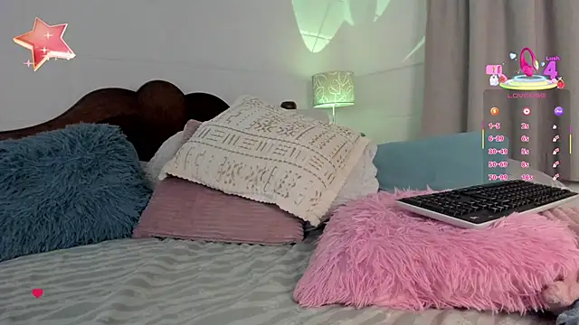 1SweetninaのライブXXXチャット