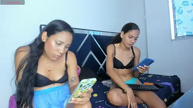 Chat XXX en directo de Sasha_Leonn