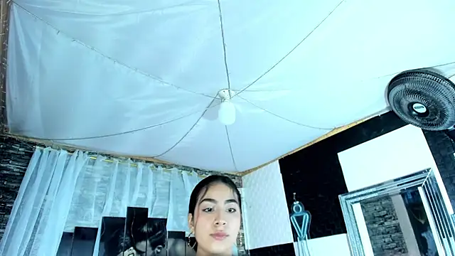 KittyMeaww Chat XXX live