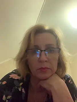 VeltaMur975 现场XXX聊天