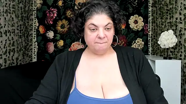 Exxxotic_Melons élő XXX-chatje