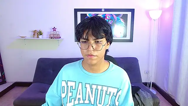 Maecum18's Live XXX Chat