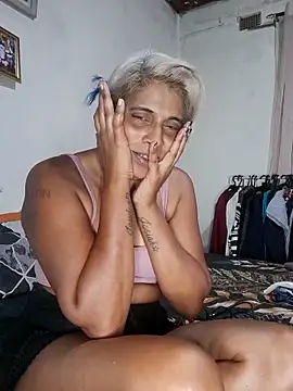 Goodgirlsue_77 Adlı Modelin Canlı XXX Sohbeti