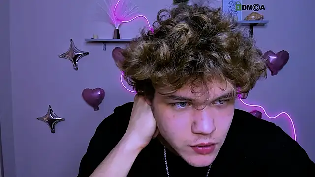 lucas_long_ লাইভ XXX চ্যাট