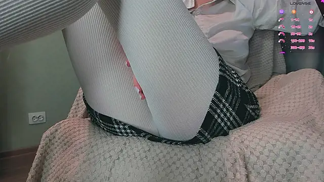 queen_carly Adlı Modelin Canlı XXX Sohbeti