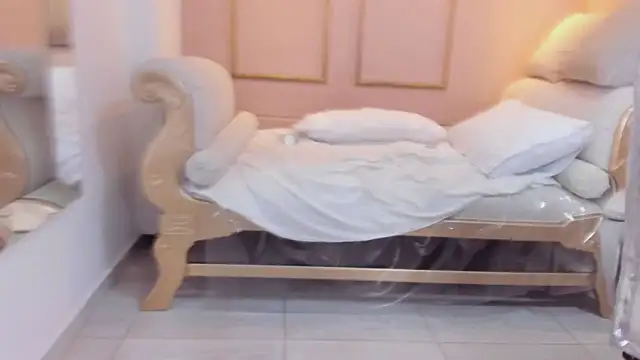 XXX chat uživo modela NahimiThompson