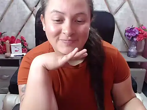 Sarah_Boobs_ 라이브 XXX 채팅