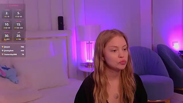 MollyHilton Chat XXX live