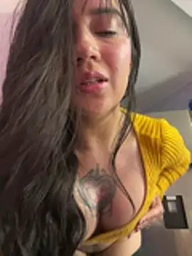 EmmyEvans1 লাইভ XXX চ্যাট