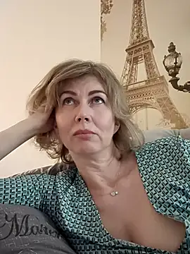 Онлайн чат XXX stellahere8