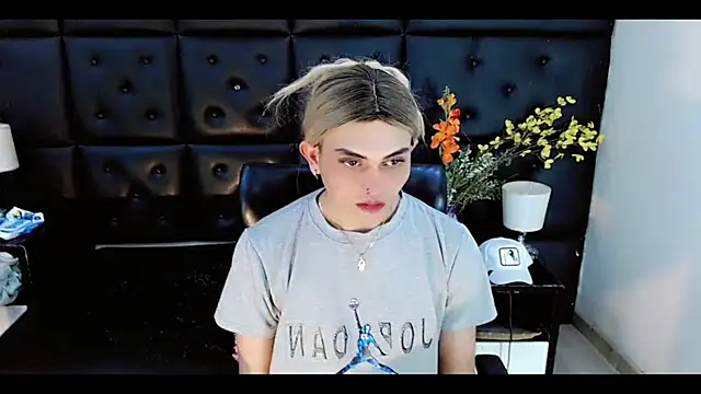 Daniela_Pink_: απευθείας συνομιλία ΧΧΧ