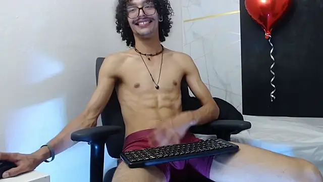 KittyStarmorbid: онлайн-секс-чат