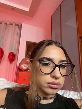 ItalianGirl 现场XXX聊天