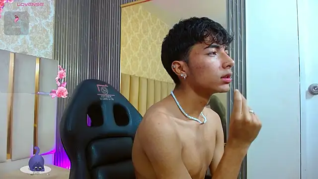 osamu_tay Webcam show