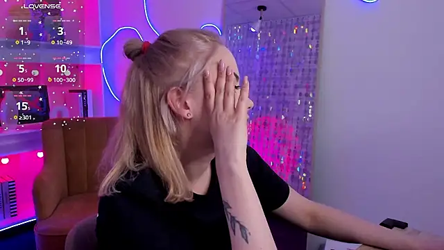 Chat +18 de StephanieSweety ao vivo