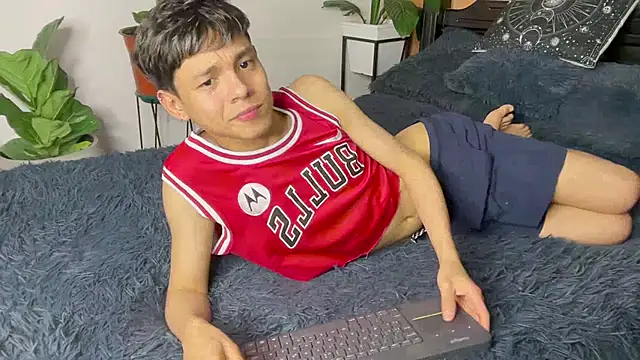 Chatroom XXX en direct de Andy_Belier23