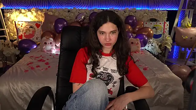 BabyFlowerr élő XXX-chatje