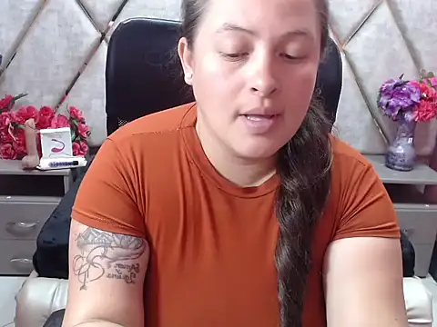 Sarah_Boobs_ 即時 XXX 聊天