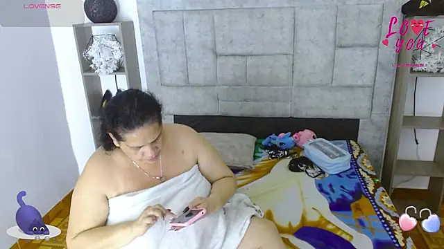 Candy_and_Jh0nのライブXXXチャット