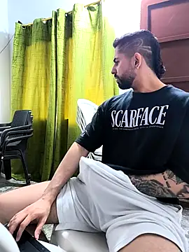 giannis090 Live XXX-Chat