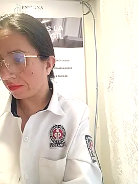 Valentina--1のライブXXXチャット