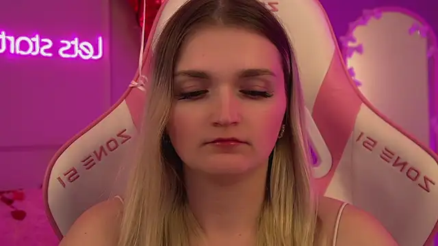 AnnyRaiiのライブXXXチャット