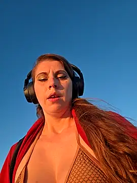 Chat +18 de KittyWhispers ao vivo