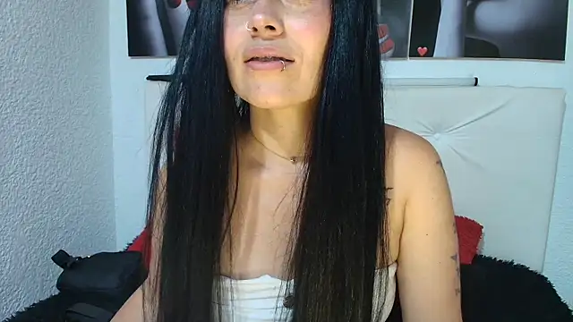 Tania_mature 即時 XXX 聊天