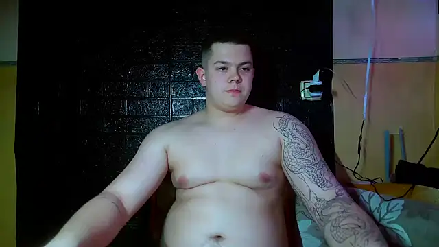 Chat +18 de CuteButNaughty_ ao vivo