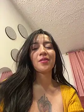 Chat XXX en directo de EmmyEvans1