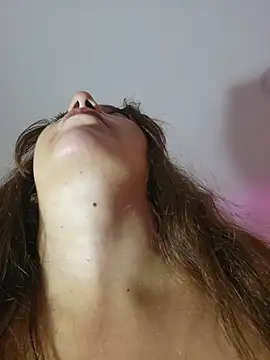 VickyHoult 即時 XXX 聊天