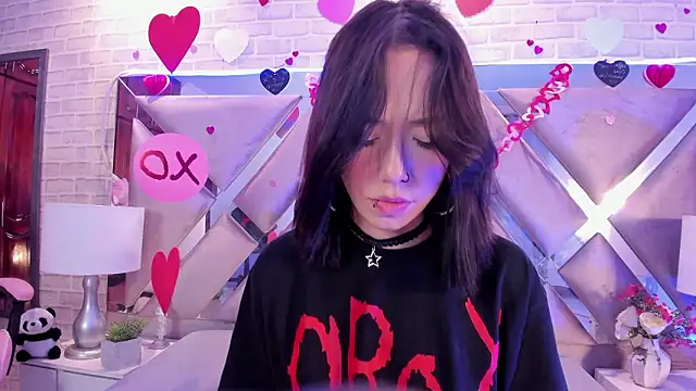 HarperrWest Adlı Modelin Canlı XXX Sohbeti