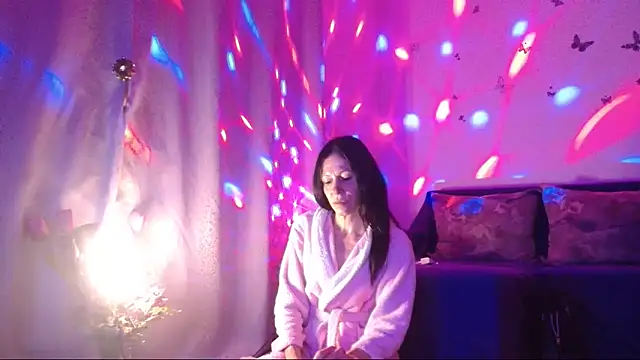 ElysaSunのライブXXXチャット