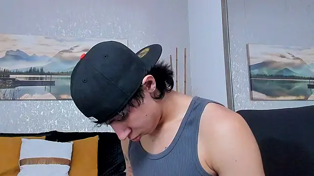 Czat XXX na żywo – Tyler_durten