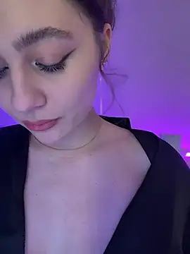 Your_insomniya live XXX chat