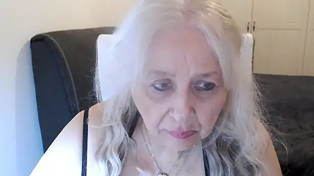 Chat +18 de SusiLifeXXX ao vivo