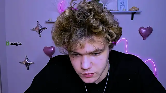 Chatroom XXX en direct de lucas_long_