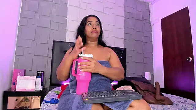 XXX chat uživo modela AmbarthSmiith2