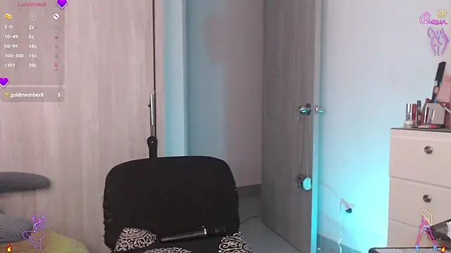 scarlett_diamond11: онлайн-секс-чат