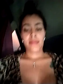 Luianna Adlı Modelin Canlı XXX Sohbeti