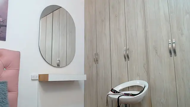 pinky_f00xのライブXXXチャット