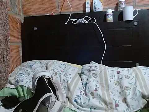 sweetzayori Webcam Show