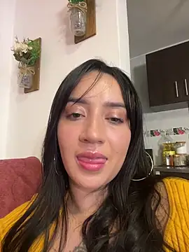 EmmyEvans1's Live XXX Chat