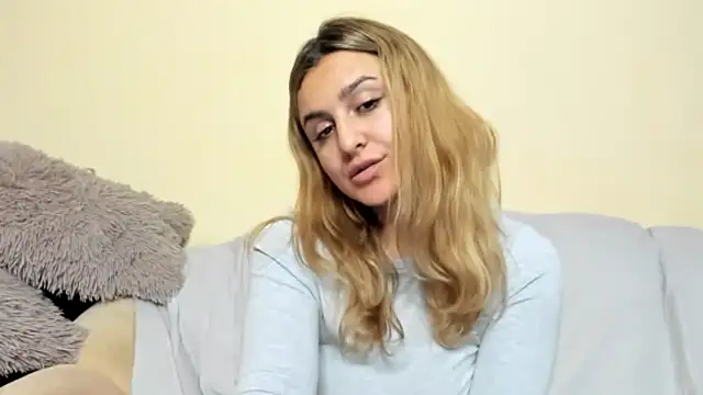 NicolePlay Chat XXX live