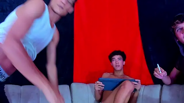 Pleasure_boys_hot Adlı Modelin Web Kamerası Şovu