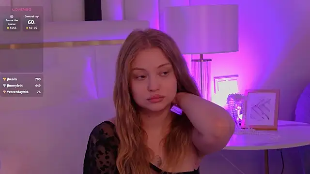 Chat +18 de MollyHilton ao vivo