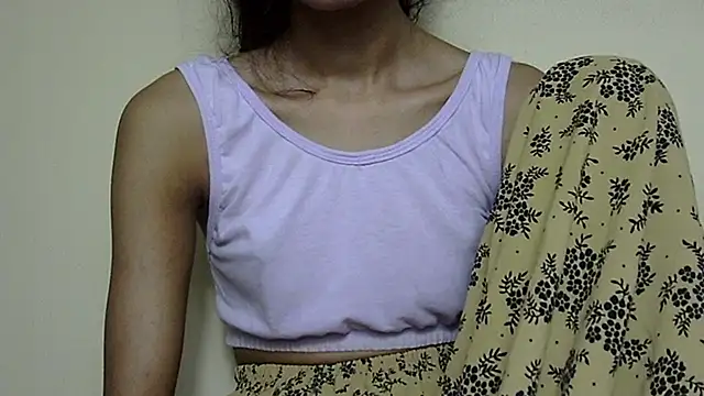 Chat +18 de Anu_tiny ao vivo