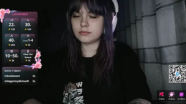 Chat +18 de KristiBloom ao vivo