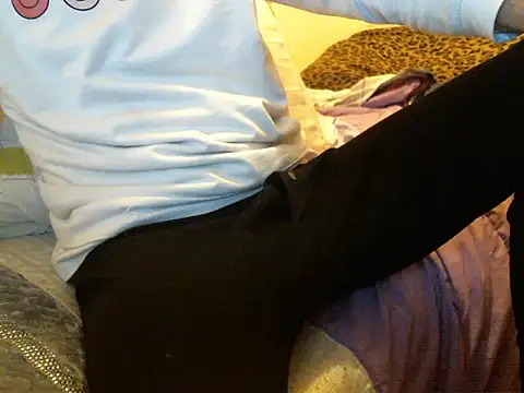 Chat XXX en directo de bravo23toro